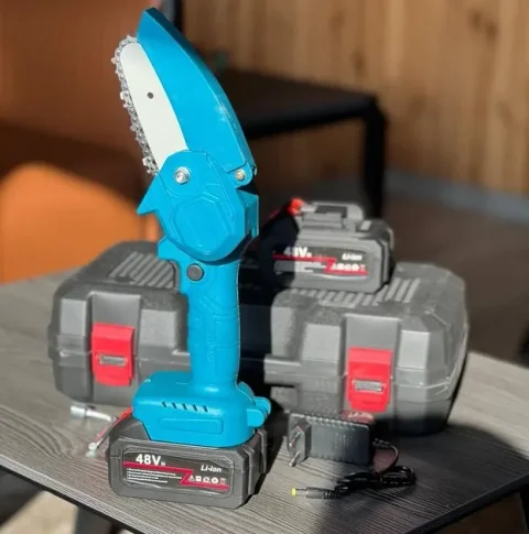 Акумуляторна ланцюгова міні-пила 48 В, шина 4″, 2 акумулятори, кейс