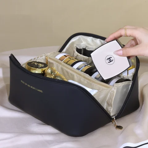 Містка дорожня косметичка Make Up Bag чорна з 6 відділеннями